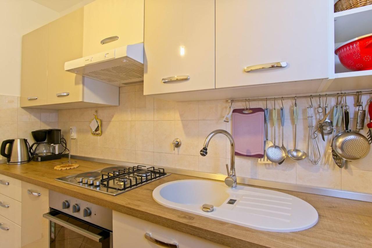 Apartmani Dorita مالي لوشينغْ المظهر الخارجي الصورة