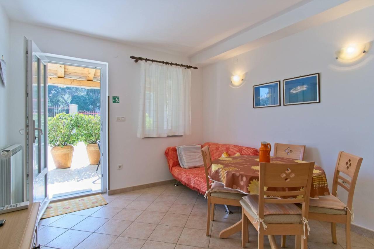Apartmani Dorita مالي لوشينغْ المظهر الخارجي الصورة
